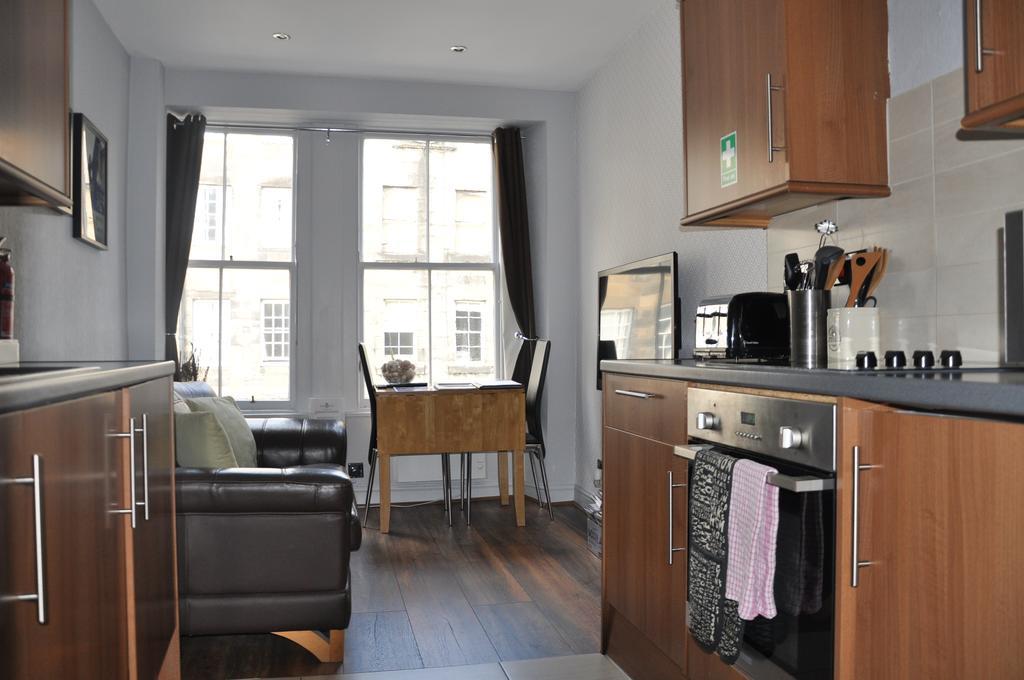 Stay Edinburgh City Apartments - Royal Mile חדר תמונה